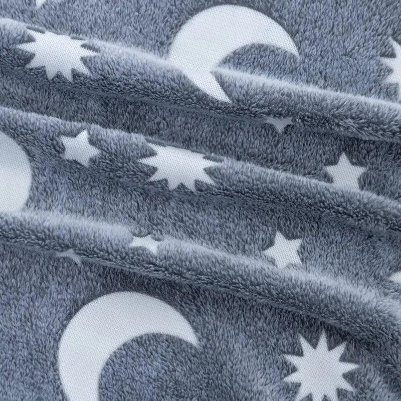 Reversible Glow-in-the-Dark Fleece Blanket for Kids